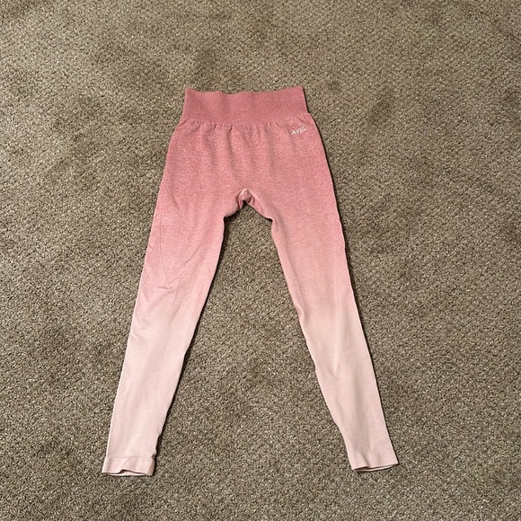 AYBL Pink Ombré Seamless Leggings - Picture 2 of 6